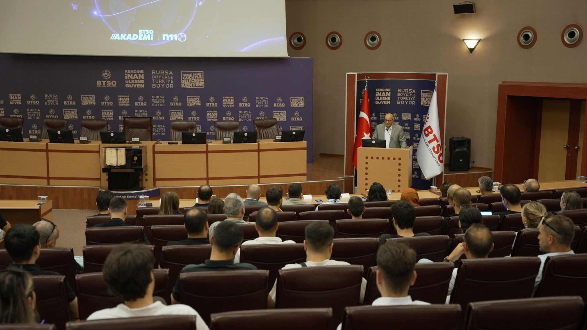 Yeni Trendlerle E-Ticaret ve E-İhracat